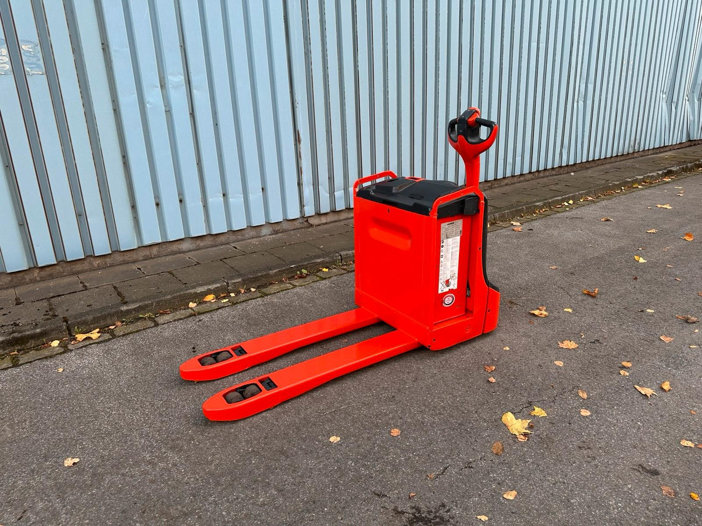 Linde T18 Niederhubwagen 1800kg Elektro Hubwagen Bild 9
