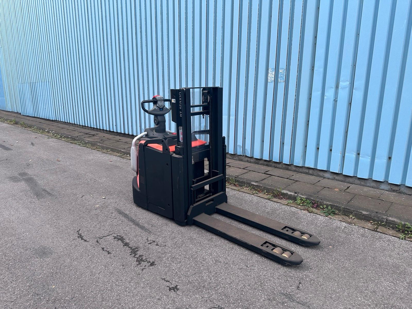 Toyota SPE200D Mitfahrer Doppelstock Hochhubwagen Elektro Stapler Bild 4
