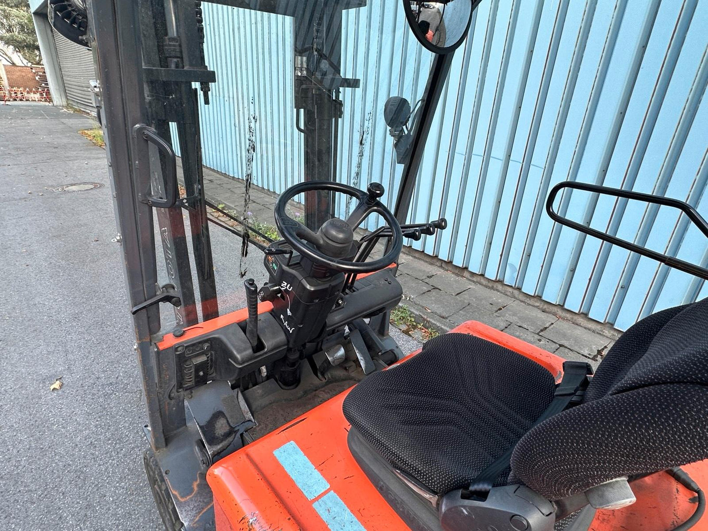 Toyota 2,5T Elektro Gabelstapler 3300mm Hub 4Rad Seitenschieber Bild 10