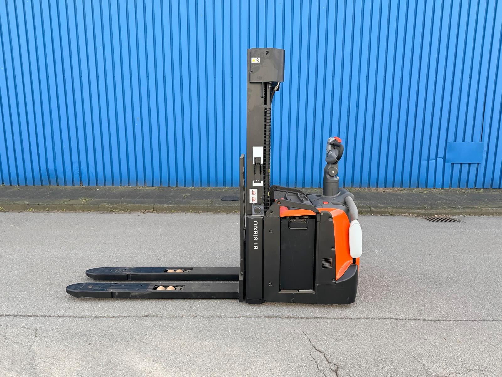 Toyota SPE160L 4800mm Triplex Gabelverlängerung Hochhubwagen Bild 6