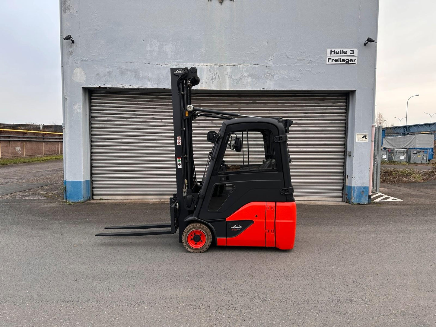 Linde E16C-02 Triplex 6070mm Hub. Vollkabine Waage DZH Bild 2
