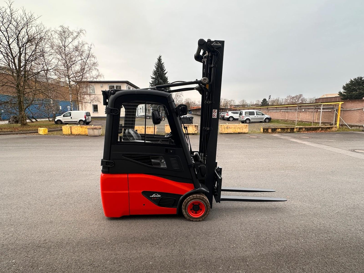 Linde E16C-02 Triplex 6070mm Hub. Vollkabine Waage DZH Bild 5