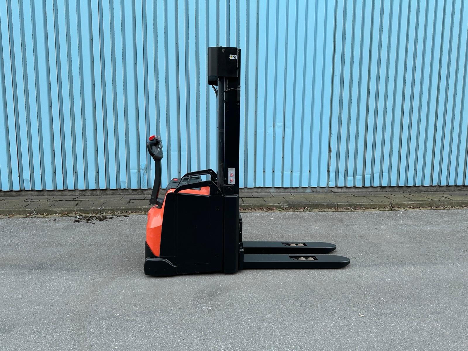 Toyota SWE160L Triplex 4800mm Batt 2024 Elektro Initialhub Bild 3