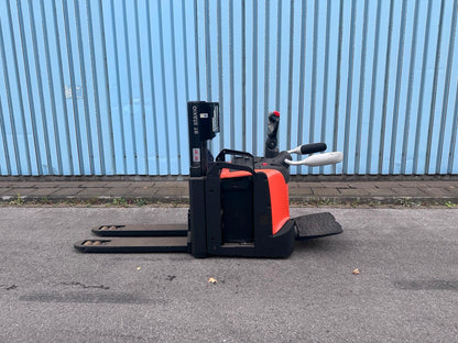 Toyota SPE200D Mitfahrer Doppelstock Hochhubwagen Elektro Stapler Bild 9