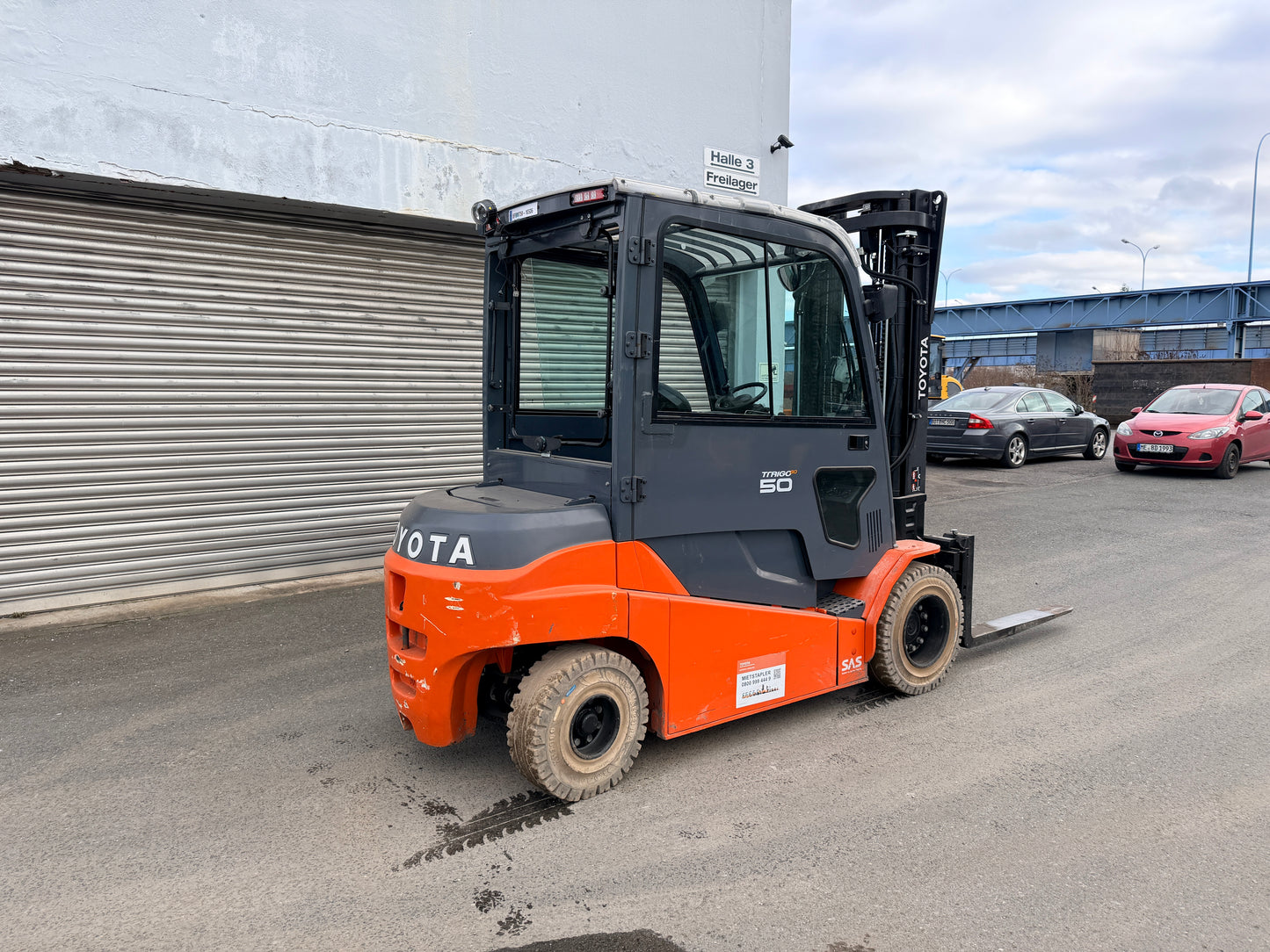Toyota 5T Elektro Gabelstapler Triplex 5000mm Freihub Seitenschieber