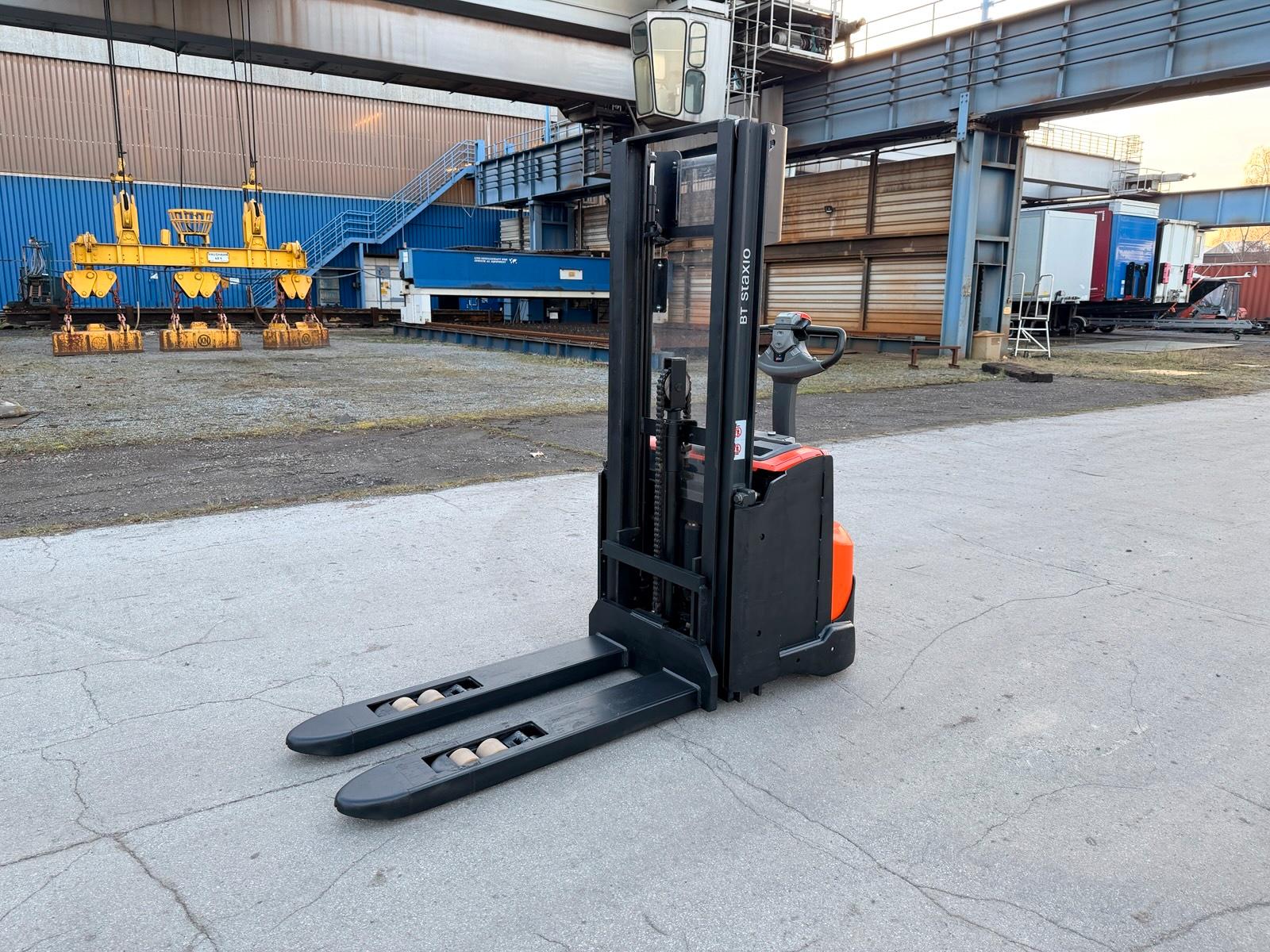 BT SWE140L Duplex 2655mm Initialhub Batterie NEU Bild 6