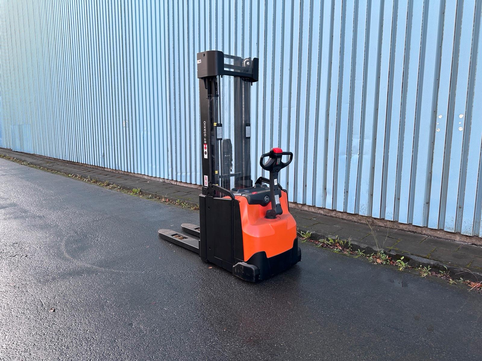 Toyota BT SWE160L Initialhub Triplex 5400mm Hochhubwagen Elektro Bild 5