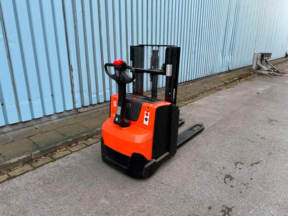 Toyota SWE200D Doppelstock 1700mm Hochhubwagen initialhub Bild 2