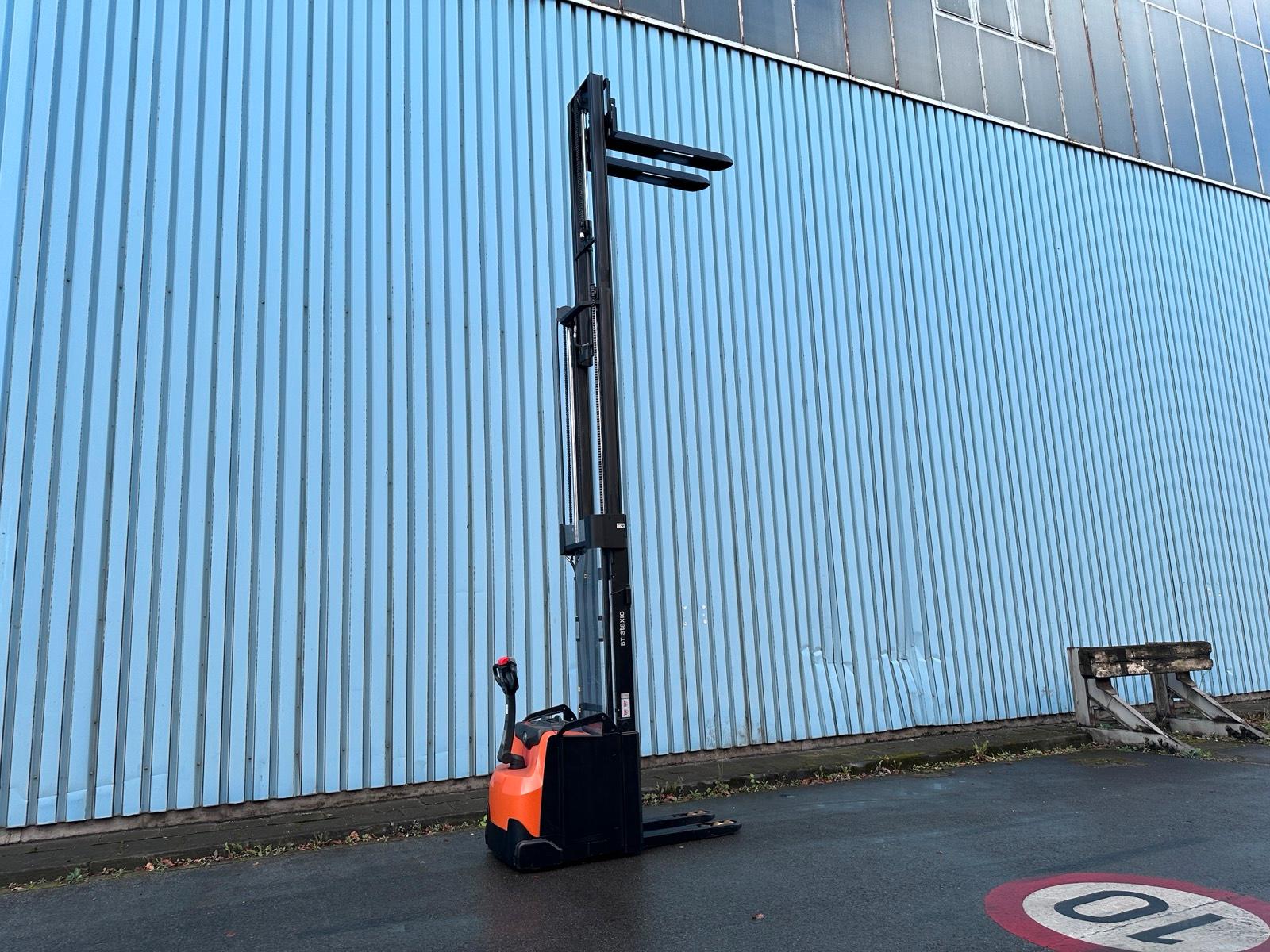 Toyota BT SWE160L Initialhub Triplex 5400mm Hochhubwagen Elektro Bild 10