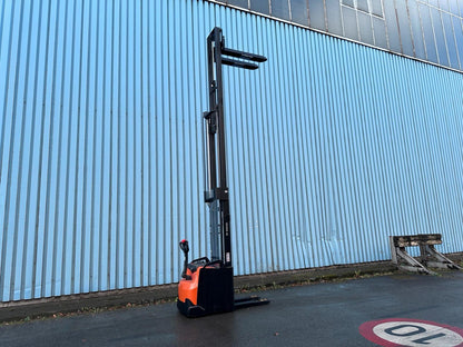 Toyota BT SWE160L Initialhub Triplex 5400mm Hochhubwagen Elektro Bild 10