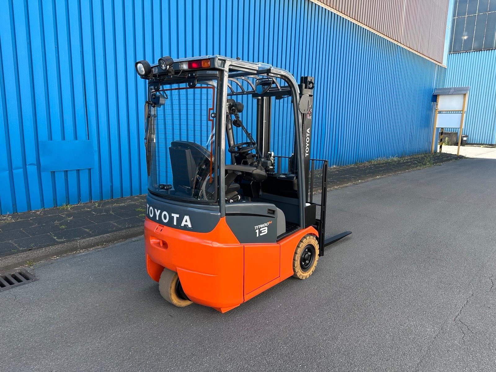 Toyota 1,3t 3 Rad Elektro Stapler 2021 Seitenschieber Bild 10