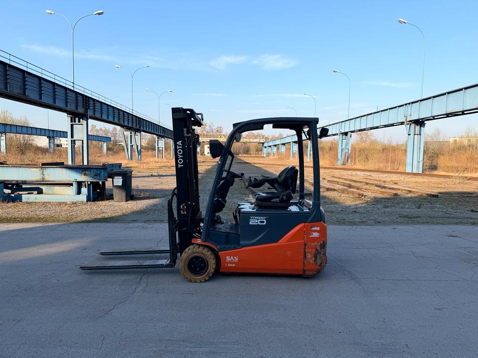 Toyota 8FBE20T Duplex 3300 Elektro Gabelstapler 2T Bild 2