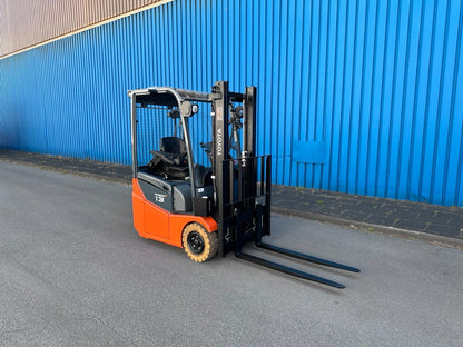 Toyota 1,3t 3 Rad Elektro Stapler 2021 Seitenschieber Bild 8