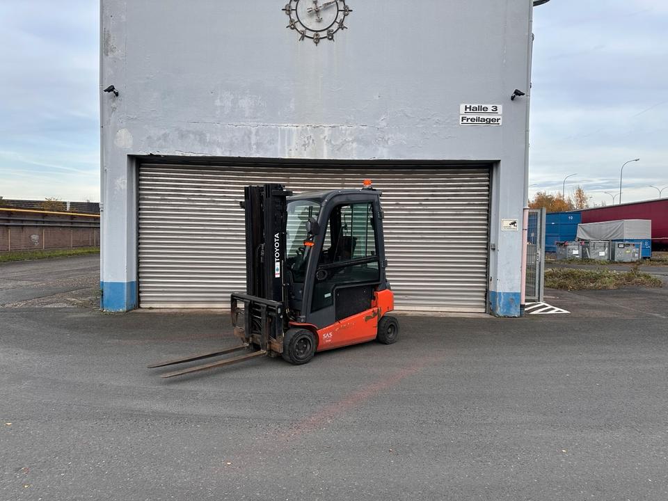 Toyota 2t 4Rad Gabelstapler Elektro Triplex 4700mm ZVG SS Bild 10