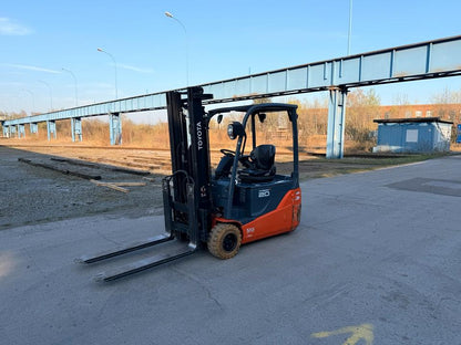 Toyota 8FBE20T Duplex 3300 Elektro Gabelstapler 2T Bild 3