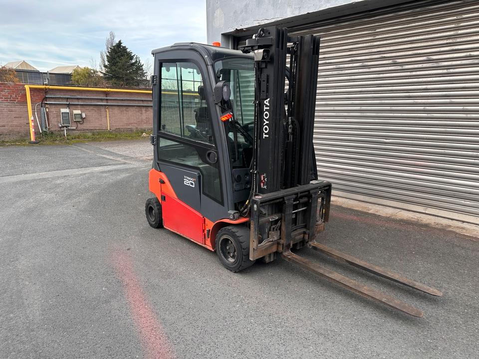 Toyota 2t 4Rad Gabelstapler Elektro Triplex 4700mm ZVG SS Bild 7