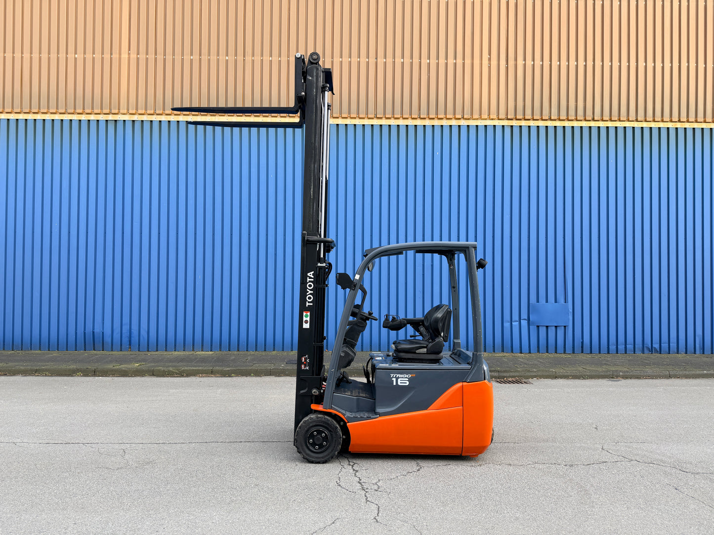 Toyota 3Rad Elektro Gabelstapler 1,6ton 3300mm hub