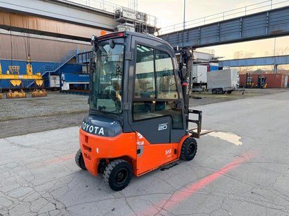 Toyota 8FBM20T 2t Elektro Gabelstapler Zinkenversteller Voll Bild 5