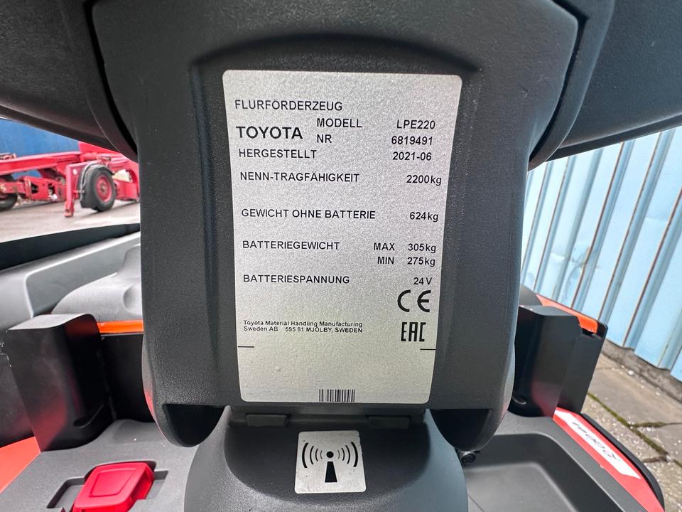 Toyota 2021 LPE220 2400mm Gabeln Elektro Niederhubwagen Schnellläufer Bild 10