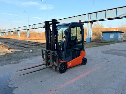 Toyota 8FBM20T 2t Elektro Gabelstapler Zinkenversteller Voll Bild 9