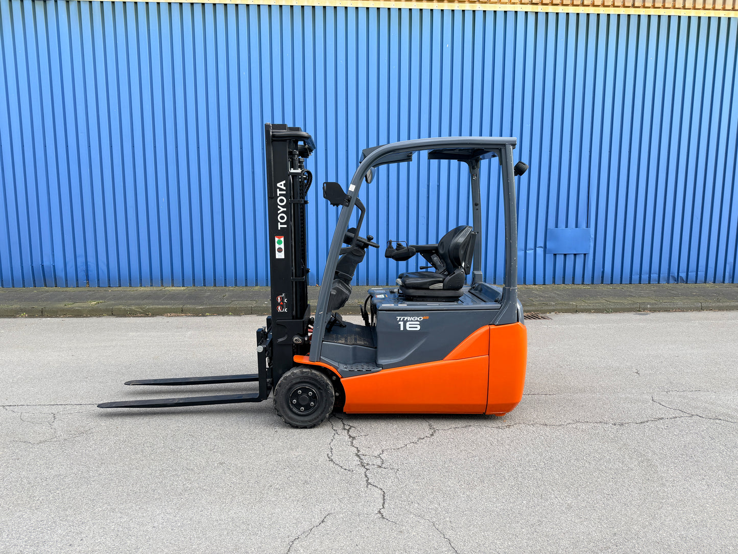 Toyota 3Rad Elektro Gabelstapler 1,6ton 3300mm hub