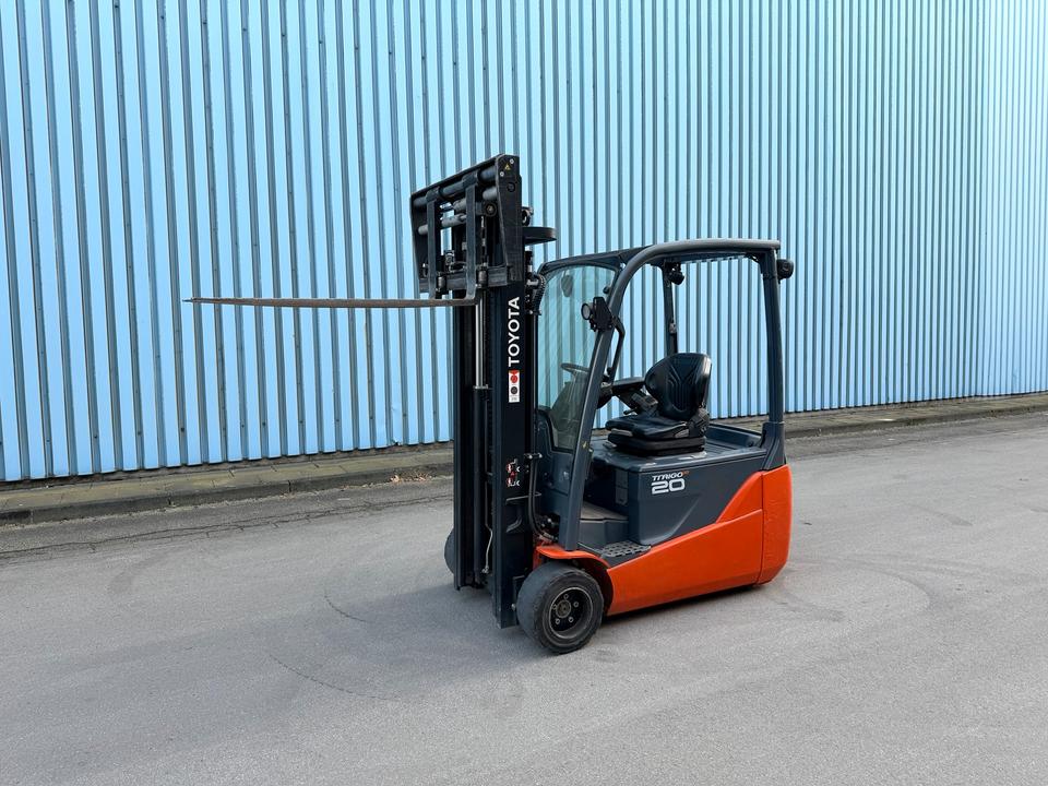 Toyota 2t Elektro Gabelstapler Zinkenversteller Seitenschub Bild 9