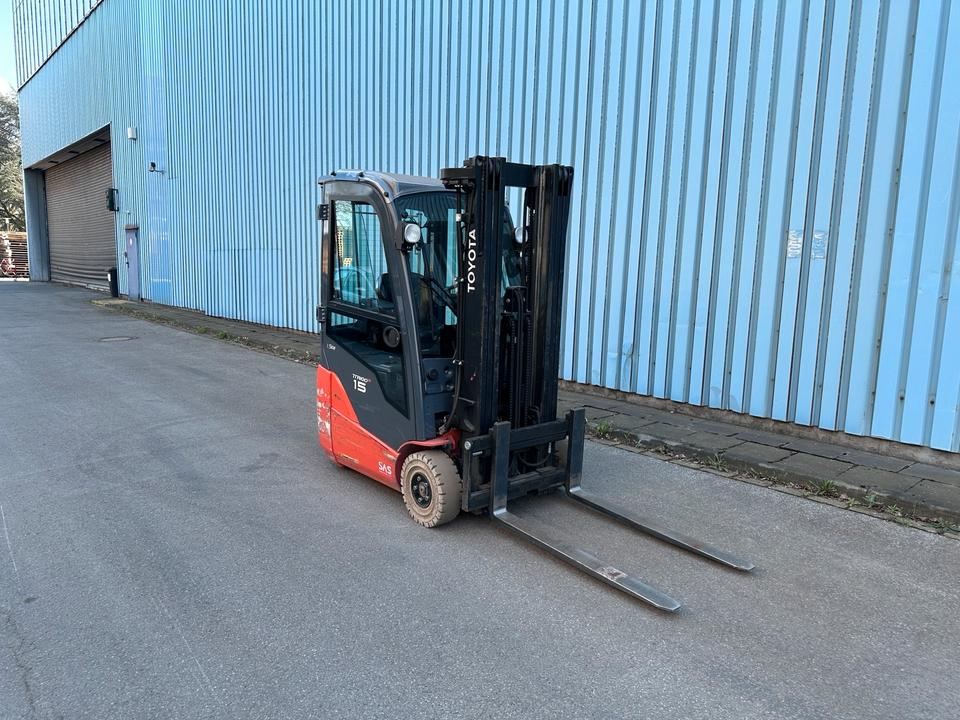 Toyota 1,5T Triplex 4500mm Hub Gabelstapler VOLL Bild 11