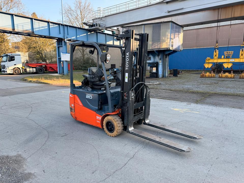 Toyota 8FBE20T Duplex 3300 Elektro Gabelstapler 2T Bild 4