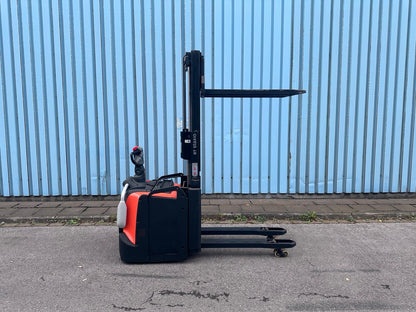 Toyota SPE200D Mitfahrer Doppelstock Hochhubwagen Elektro Stapler Bild 5