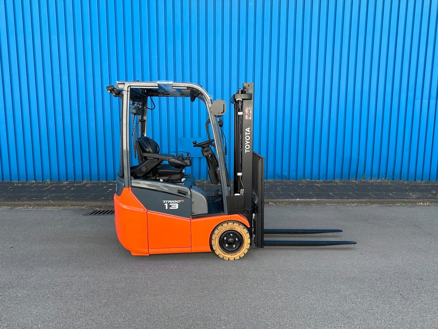 Toyota 1,3t 3 Rad Elektro Stapler 2021 Seitenschieber Bild 9