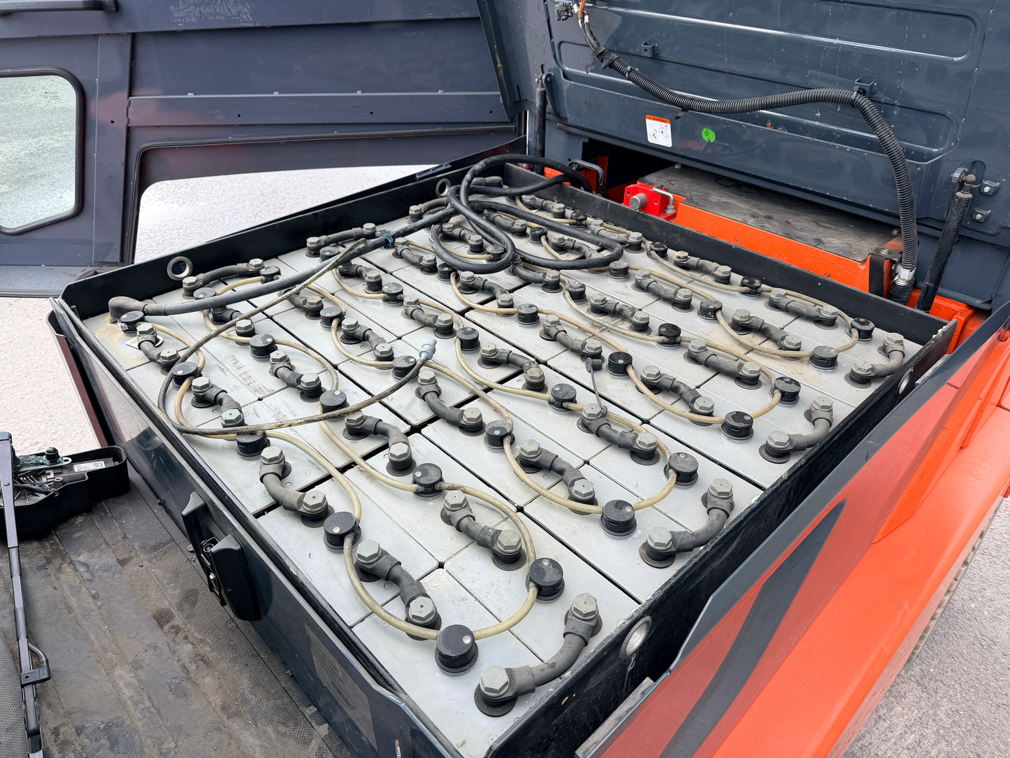 Toyota 5T Elektro Gabelstapler Triplex 5000mm Freihub Seitenschieber