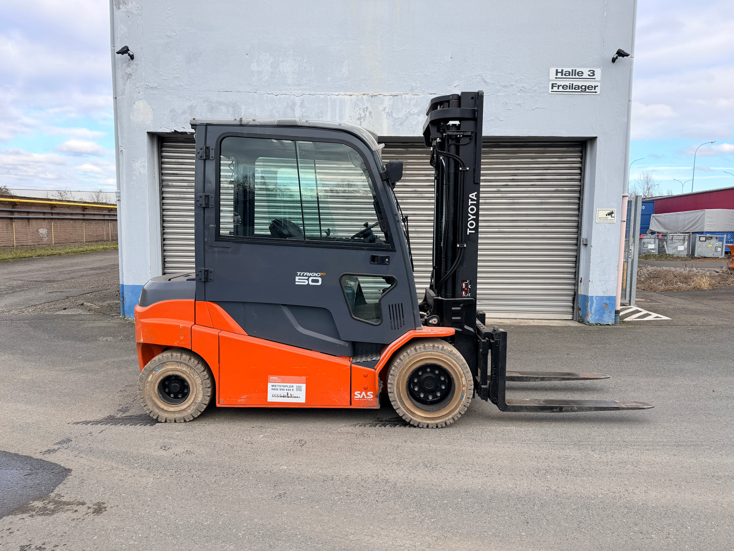 Toyota 5T Elektro Gabelstapler Triplex 5000mm Freihub Seitenschieber