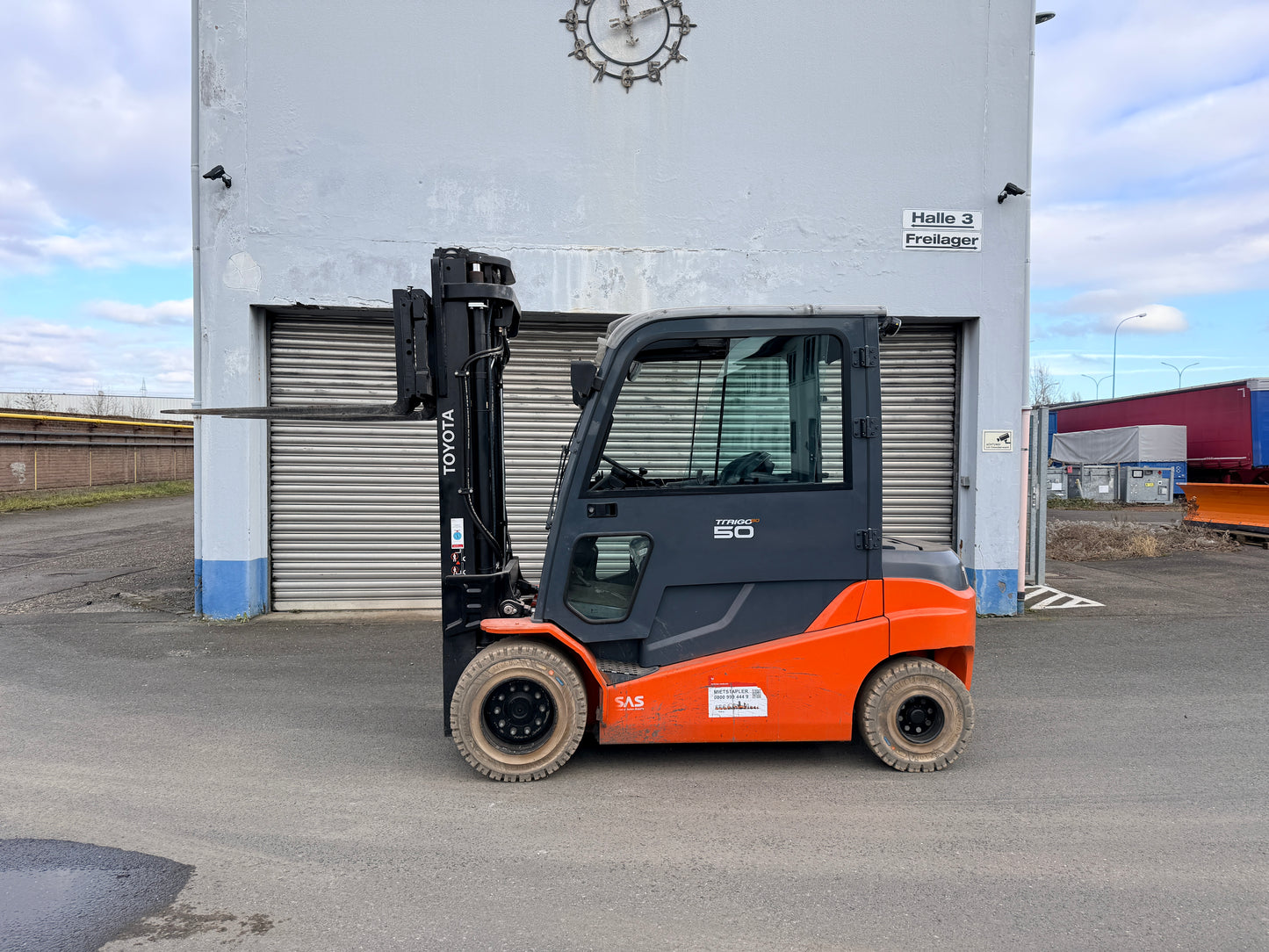 Toyota 5T Elektro Gabelstapler Triplex 5000mm Freihub Seitenschieber