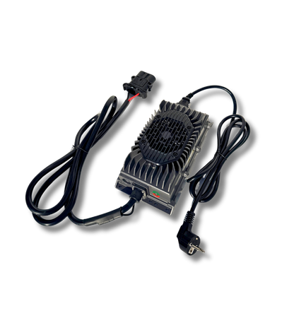 24V 30A Batterie Ladegerät DIN80A Stecker