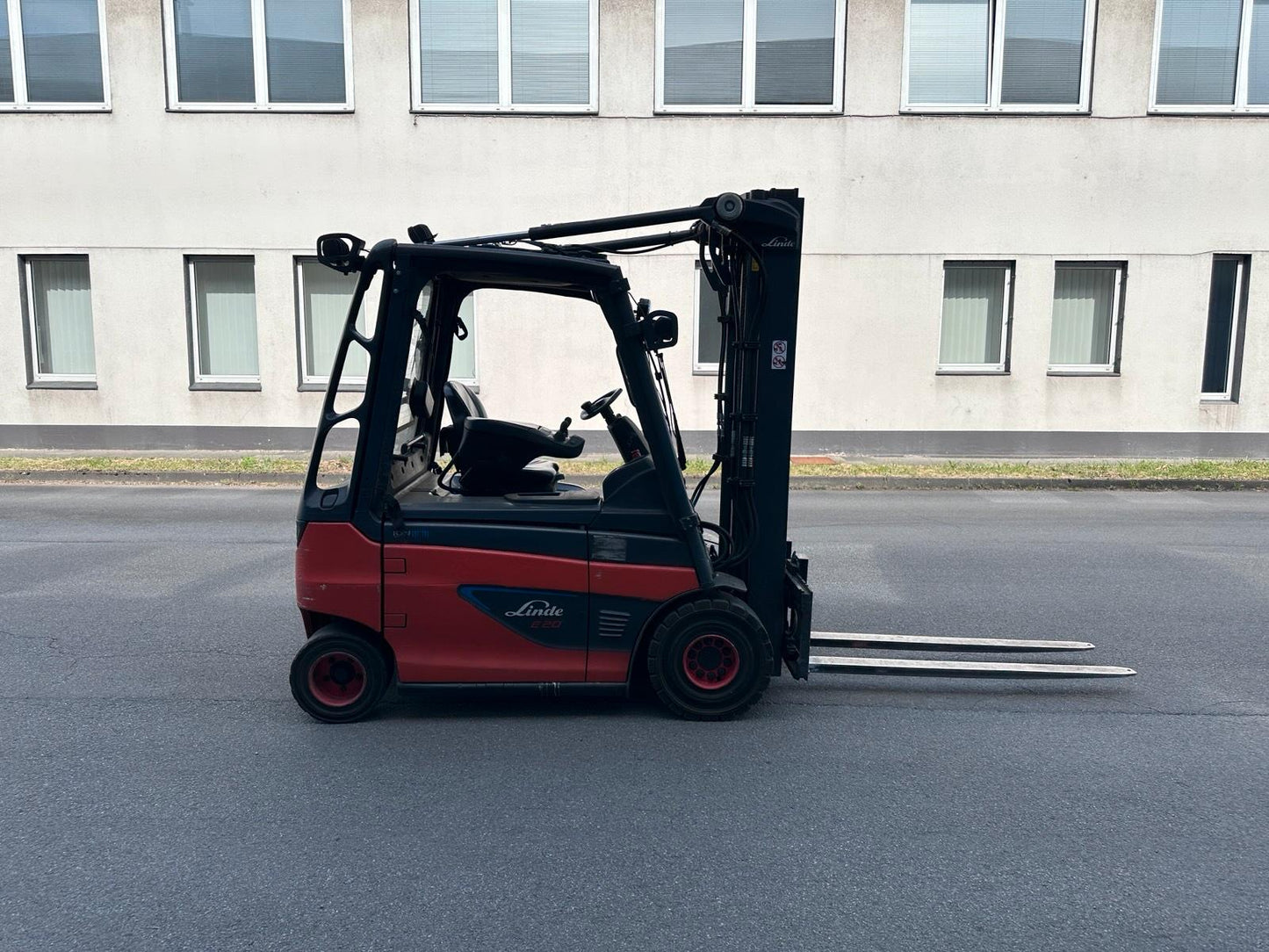 Linde E20 2017 Standard 3300mm Elektro Gabelstapler 2017 Bild 5