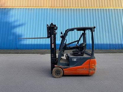 Toyota 1,8t Gabelstapler 3300mm Freihub Seitenschub Bild 9