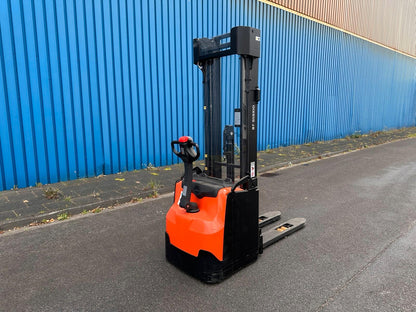 Toyota SWE145 Triplex 5400mm Hochhubwagen Elektrisch Bild 5