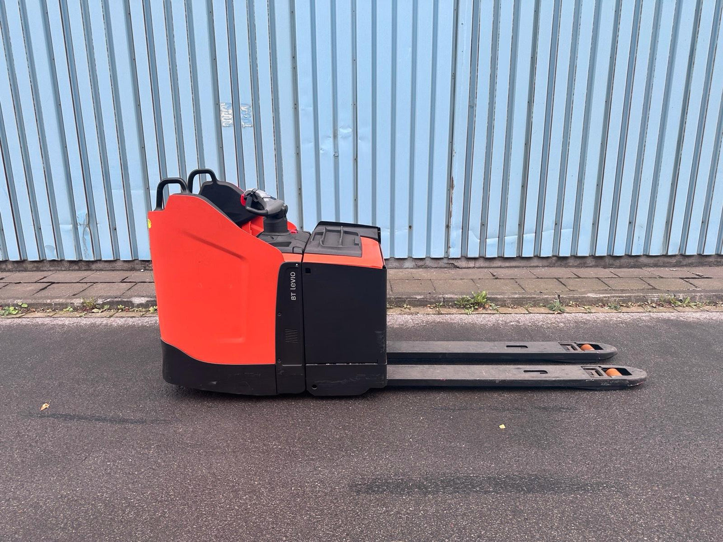 Toyota LPE220 Schnellläufer 2018 1600mm Gabeln Elektro Hubwagen Bild 4