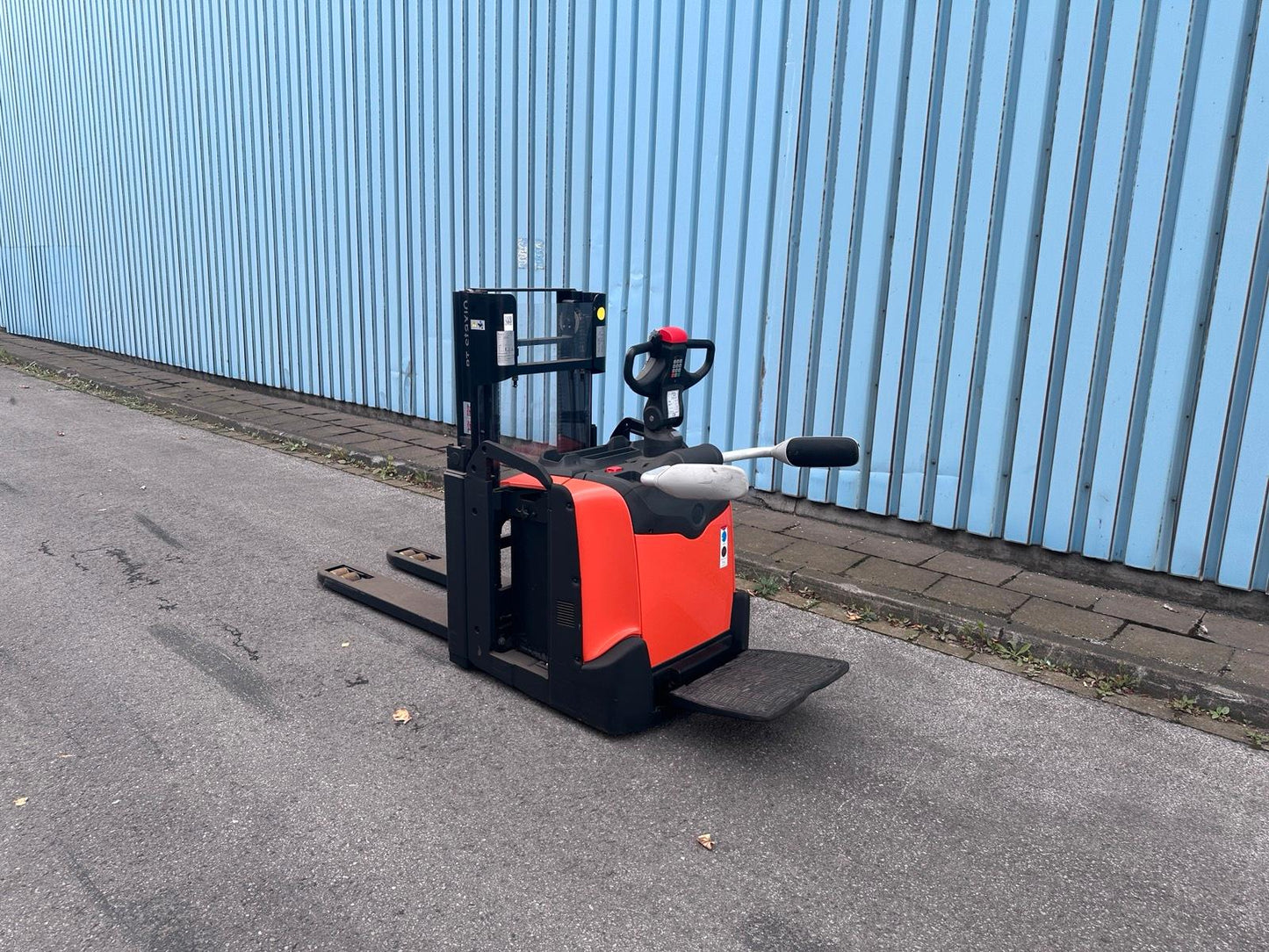 Toyota SPE200D Mitfahrer Doppelstock Hochhubwagen Elektro Stapler Bild 8
