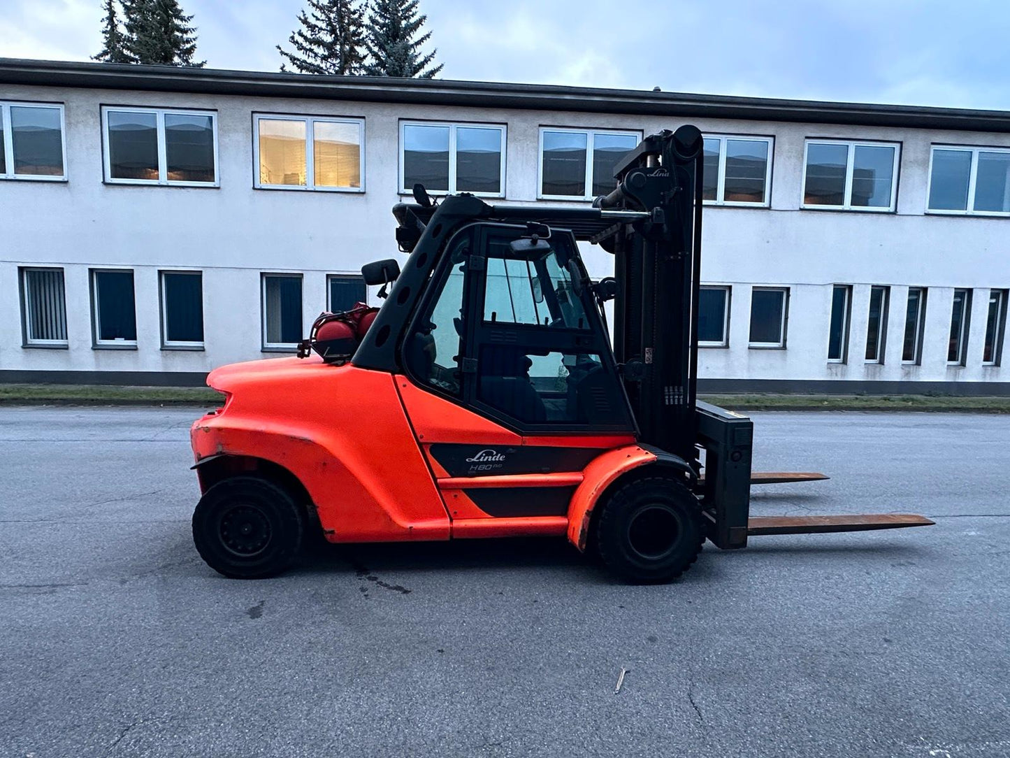 Linde H80T -03/ 1100 8000kg Gabelstapler Gas Stapler 2017 Bild 6