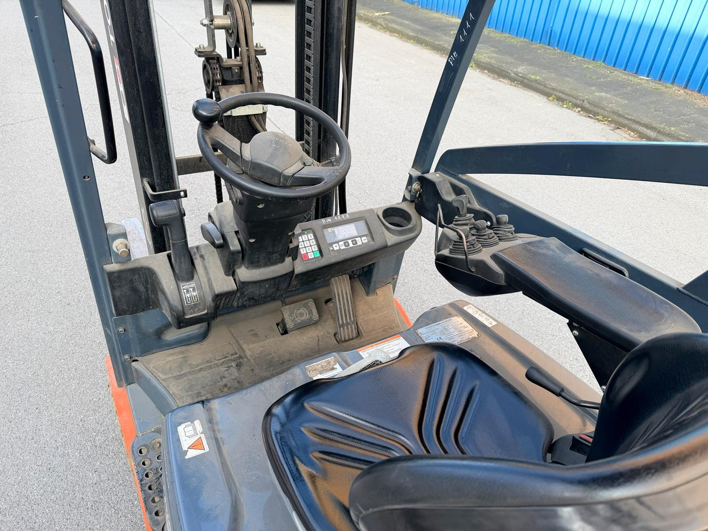 Toyota 1,8t Gabelstapler 3300mm Freihub Seitenschub Bild 8