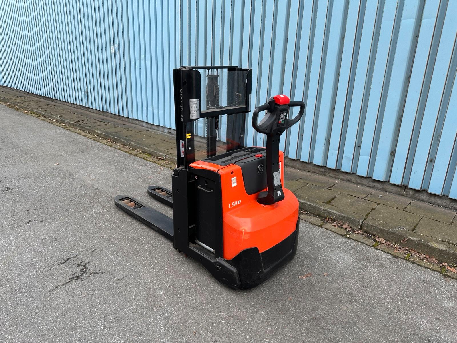 Toyota SWE200D Doppelstock 1700mm Hochhubwagen initialhub Bild 5