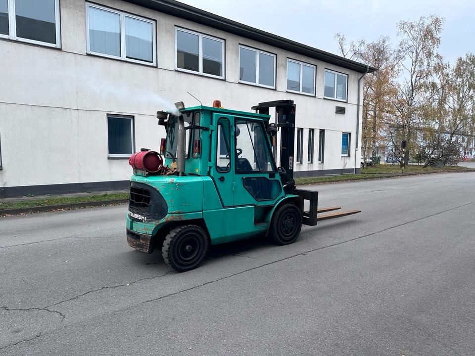 Mitsubishi FD40 4t Gas Gabelstapler Zinkenversteller 3700 Bild 6