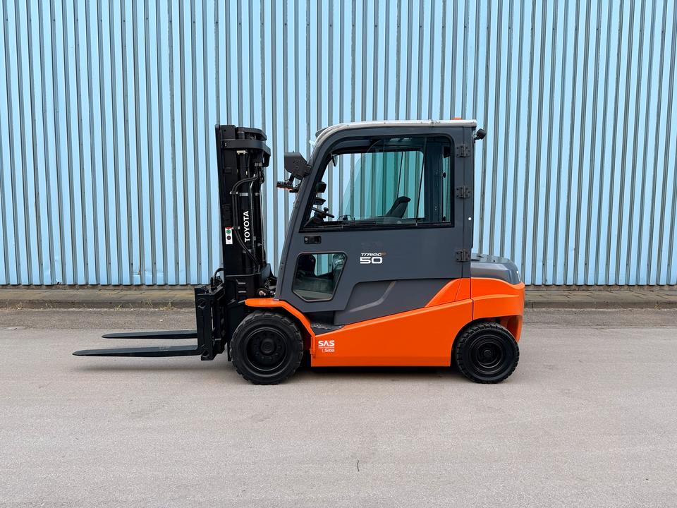 Toyota 8FBMT50 Triplex 4300 Elektro Gabelstapler 5Ton Zinkenversteller Bild 3