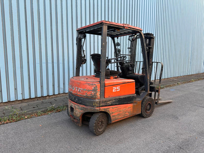 Toyota 2,5T Elektro Gabelstapler 3300mm Hub 4Rad Seitenschieber Bild 5