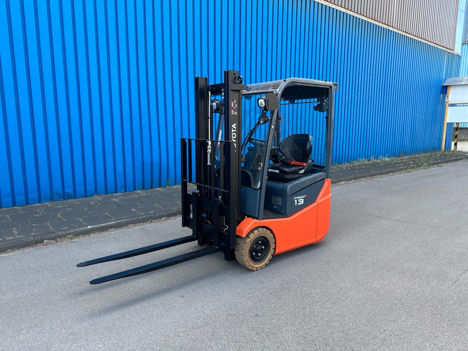 Toyota 1,3t 3 Rad Elektro Stapler 2021 Seitenschieber Bild 3