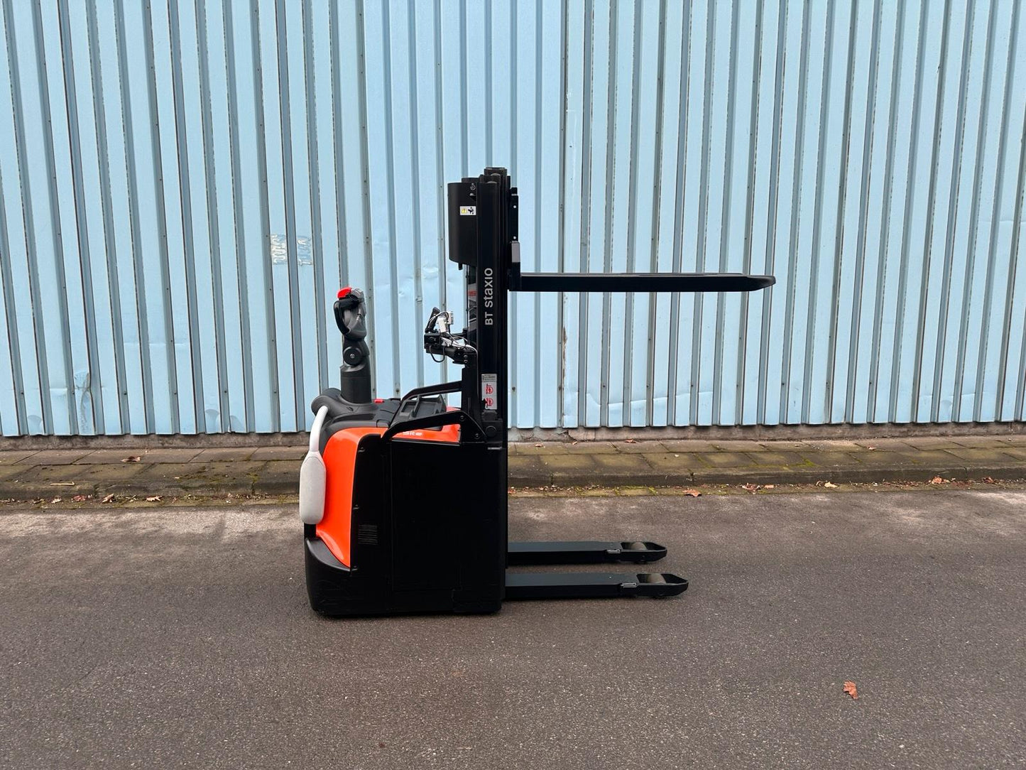 Toyota SPE120 Triplex 3950 Hochhubwagen Elektro Stapler Bild 5