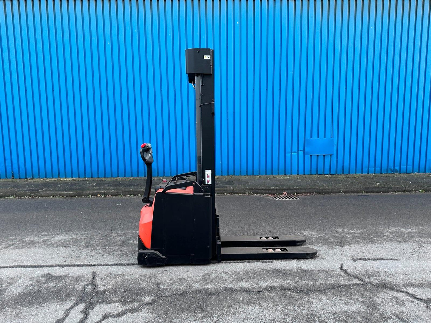 Toyota SWE160 Triplex 5400mm Hochhubwagen Elektro Stapler Lagertechnik Bild 3