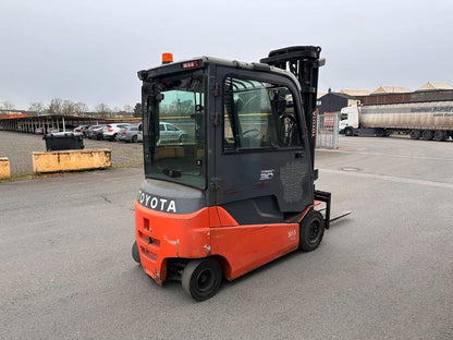 Toyota 8FBMT30 3Ton Elektro Gabelstapler Triplex 5500mm Batterie 2024 Bild 7