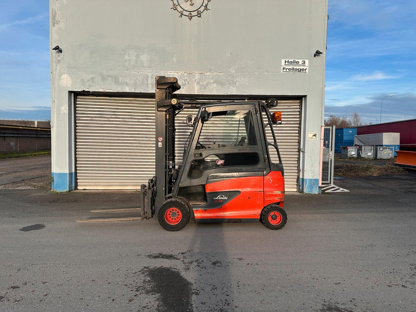 Linde E35HL-01 Elektro 3,5t Gabelstapler Zinkenversteller Kabine Bild 3